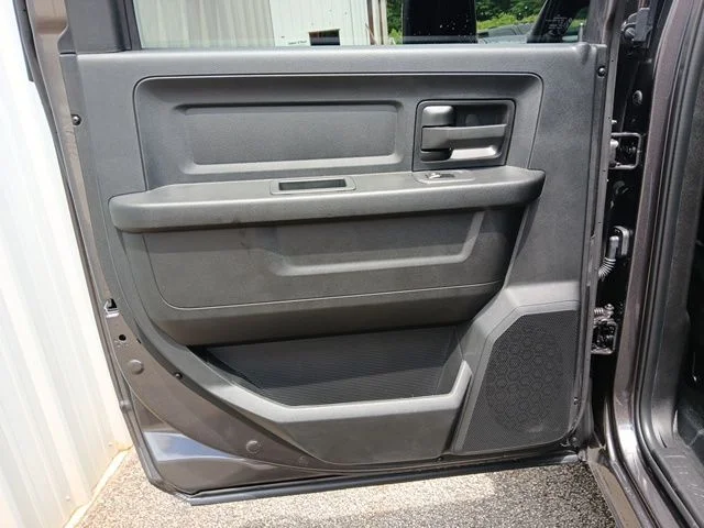 New 2026 Granite Crystal Metallic Clearcoat RAM Tradesman image 16