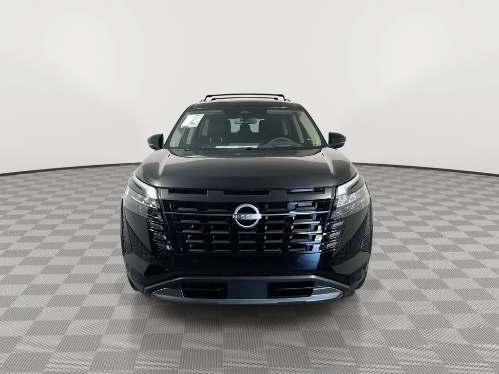 New 2026 Black Nissan Platinum image 3