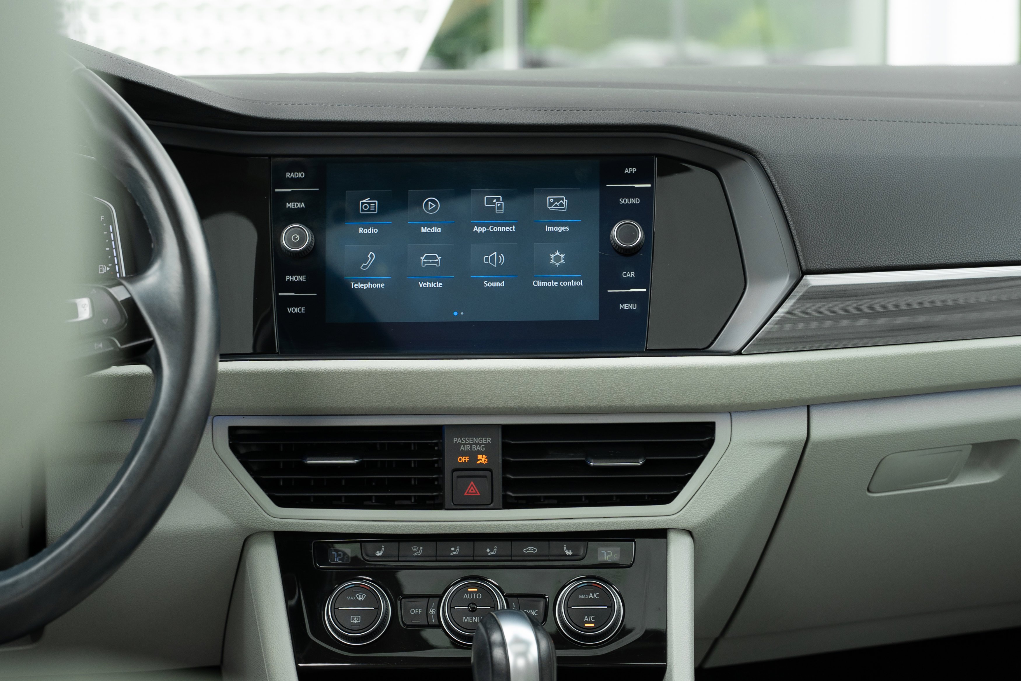 Used 2019 Sage Green Metallic Volkswagen SEL image 13