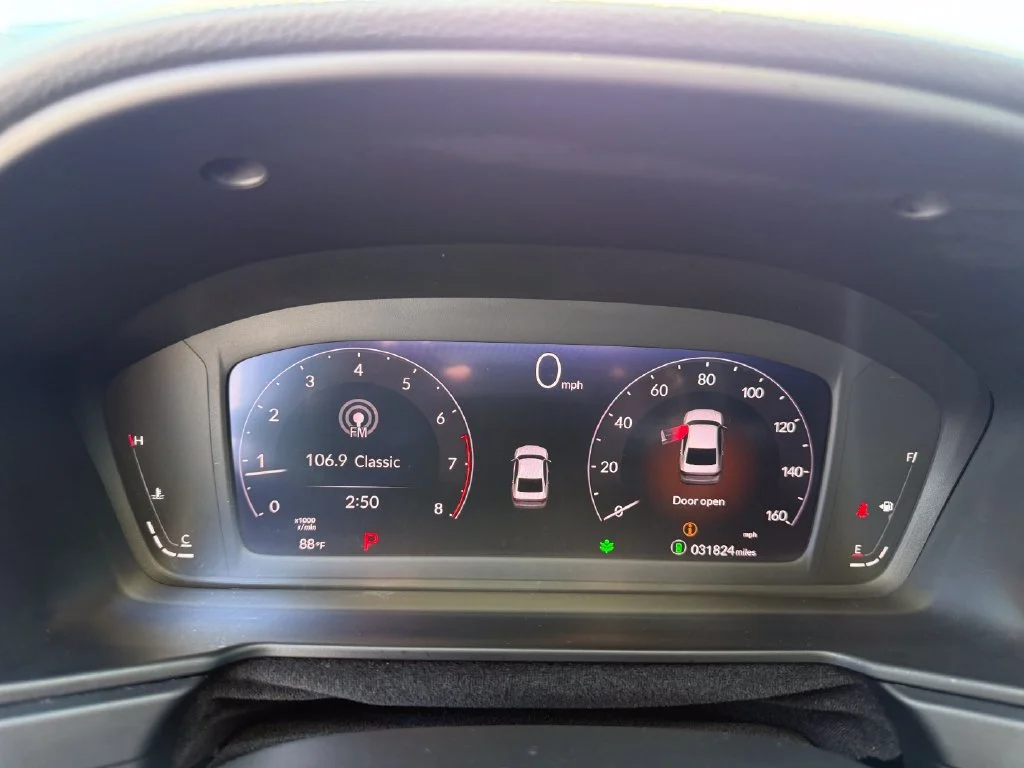 Used 2025 White Honda LX image 15