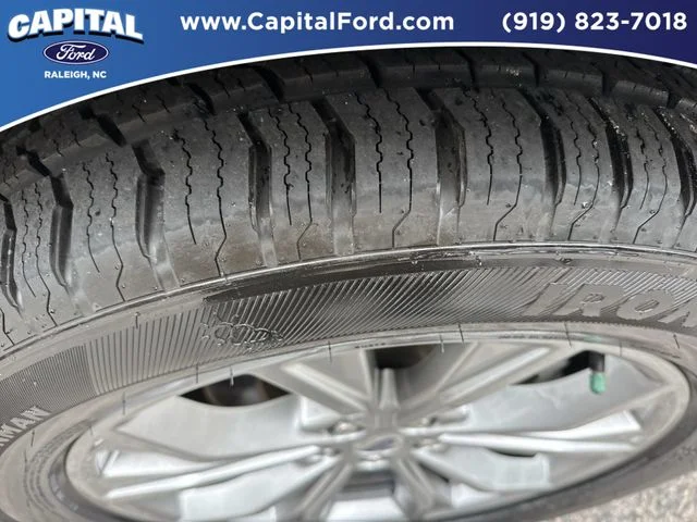 Used 2023 Silver Ford XLT image 14