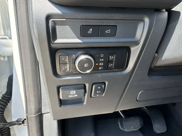 Used 2023 White Ford Platinum image 35