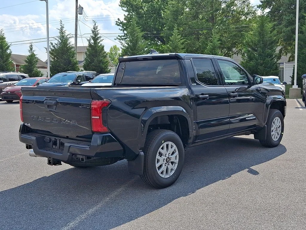 2026 Toyota Tacoma SR5 - Photo 6