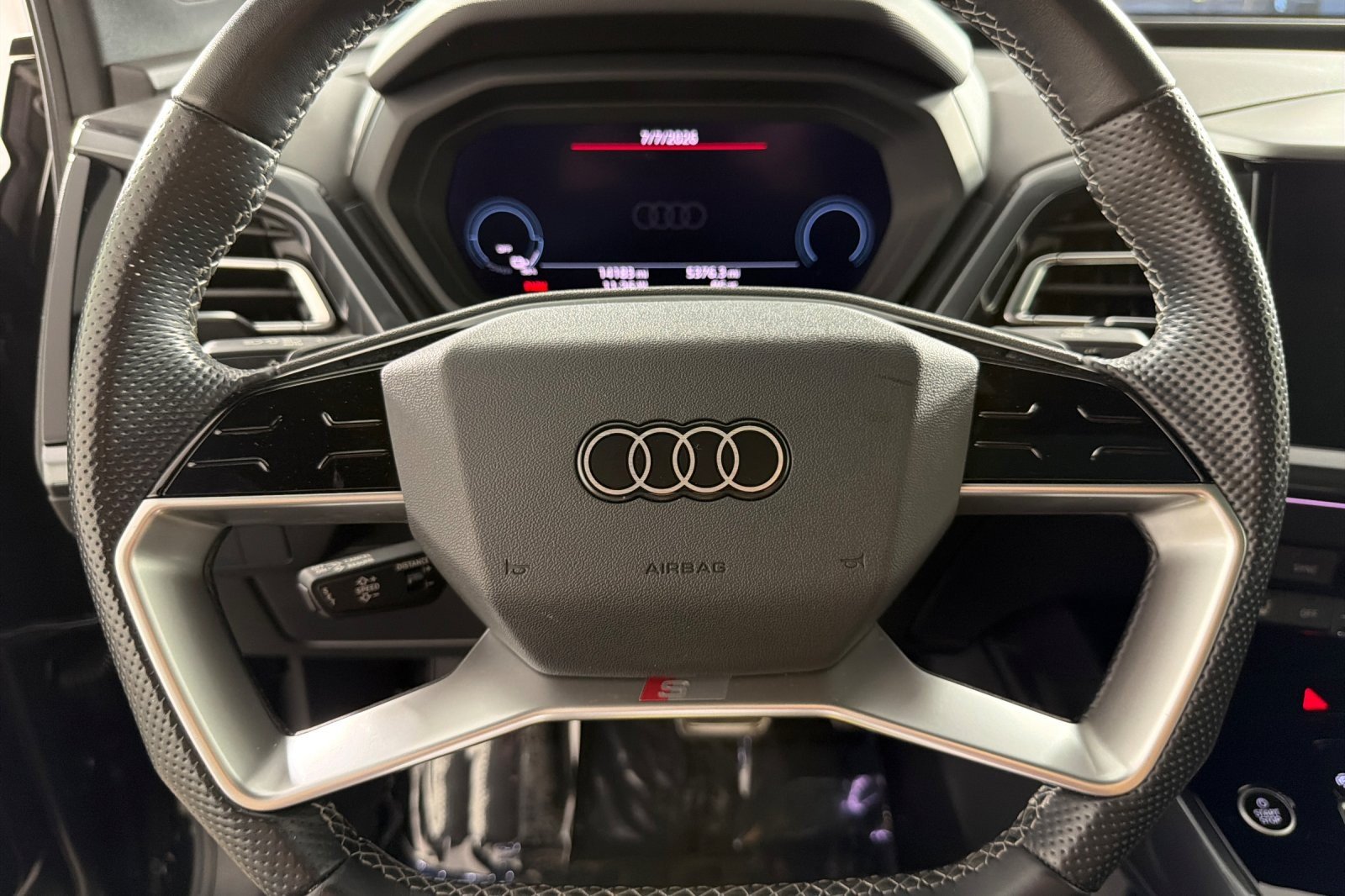 Used 2024 Mythos Black Metallic Audi Premium Plus 55 quattro image 22