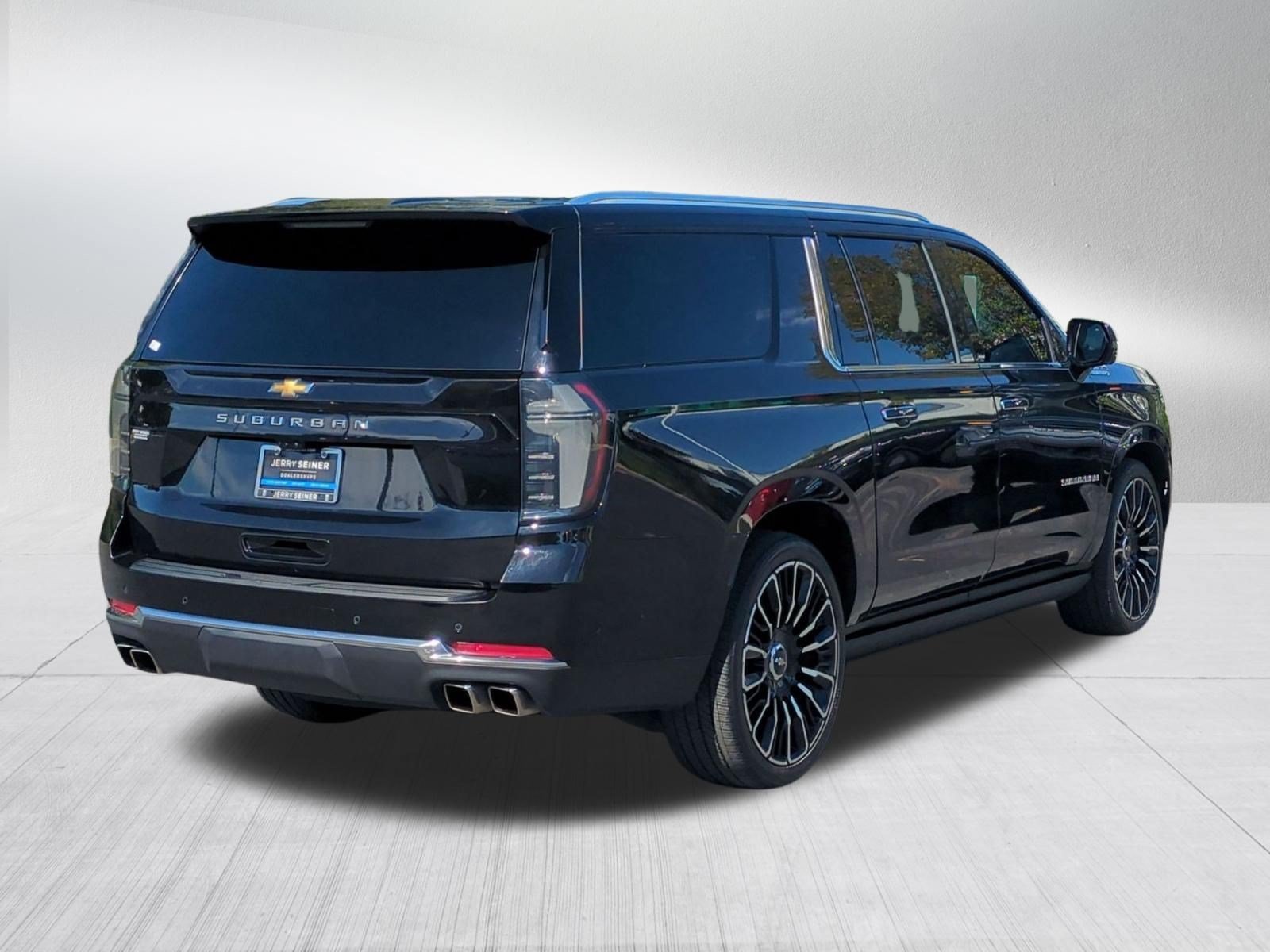 2025 Chevrolet Suburban High Country - Photo 5