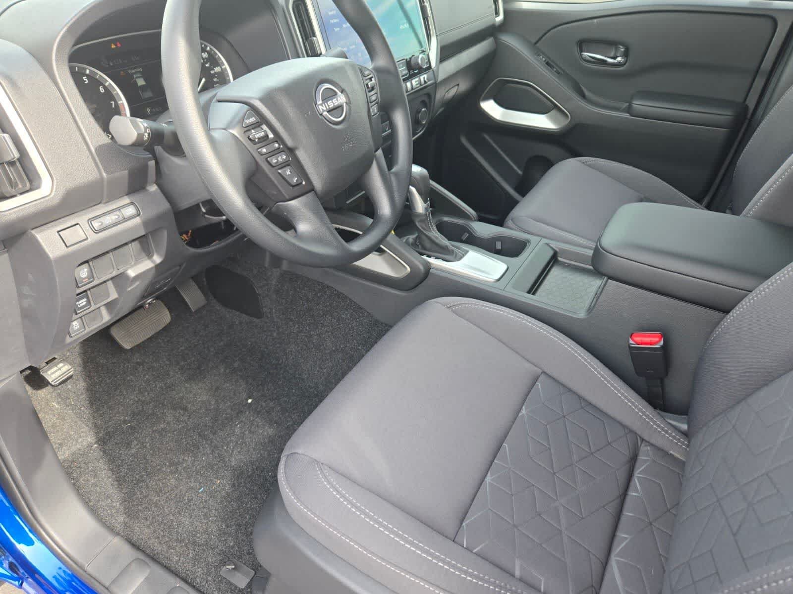 Nuevo 2026 Bluestone Pearl Nissan Crew Cab SV imagen 2