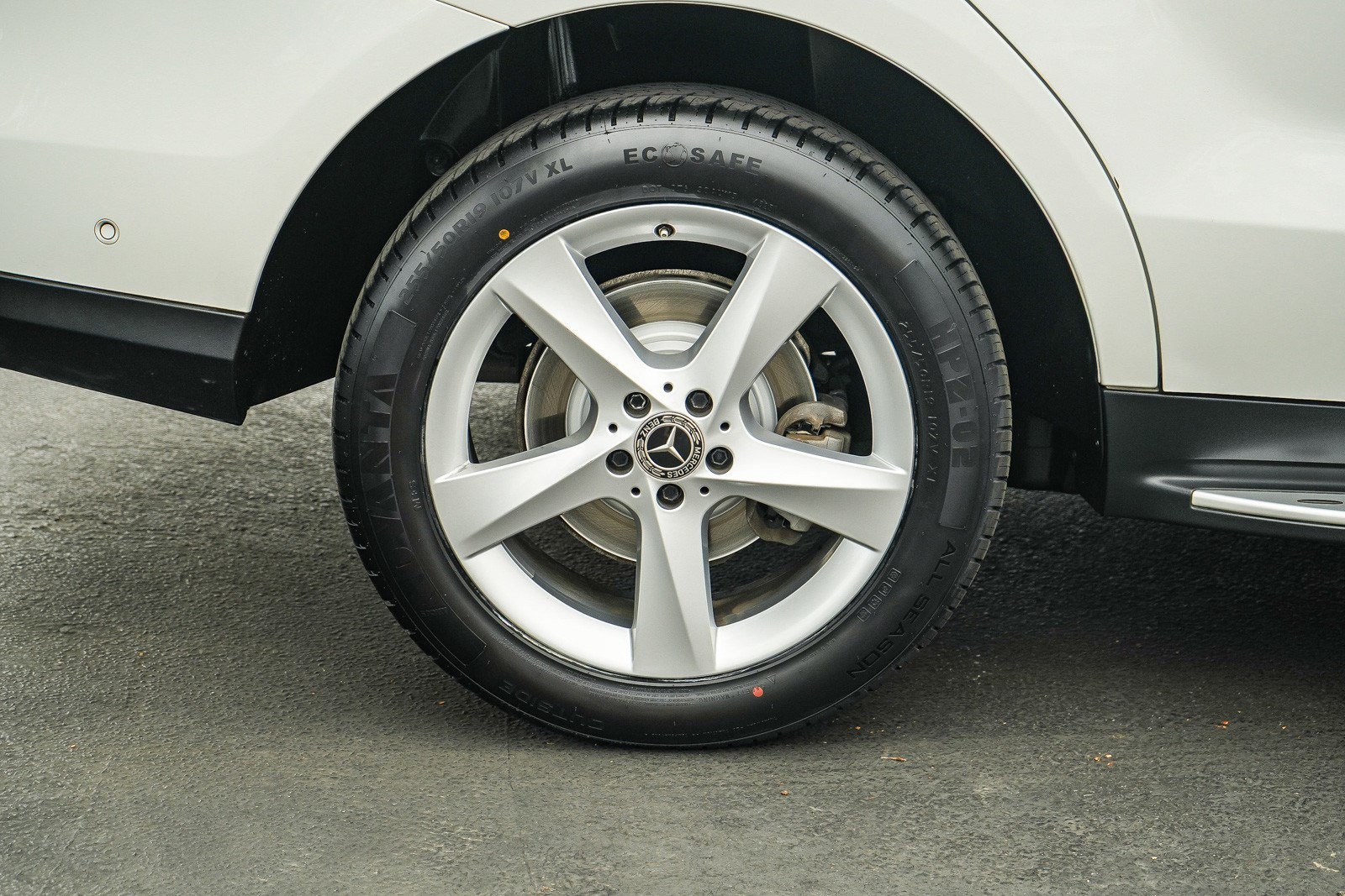 Used 2018 Polar White Mercedes-Benz 350 image 11