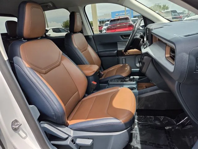 Used 2023 White Ford Lariat image 18