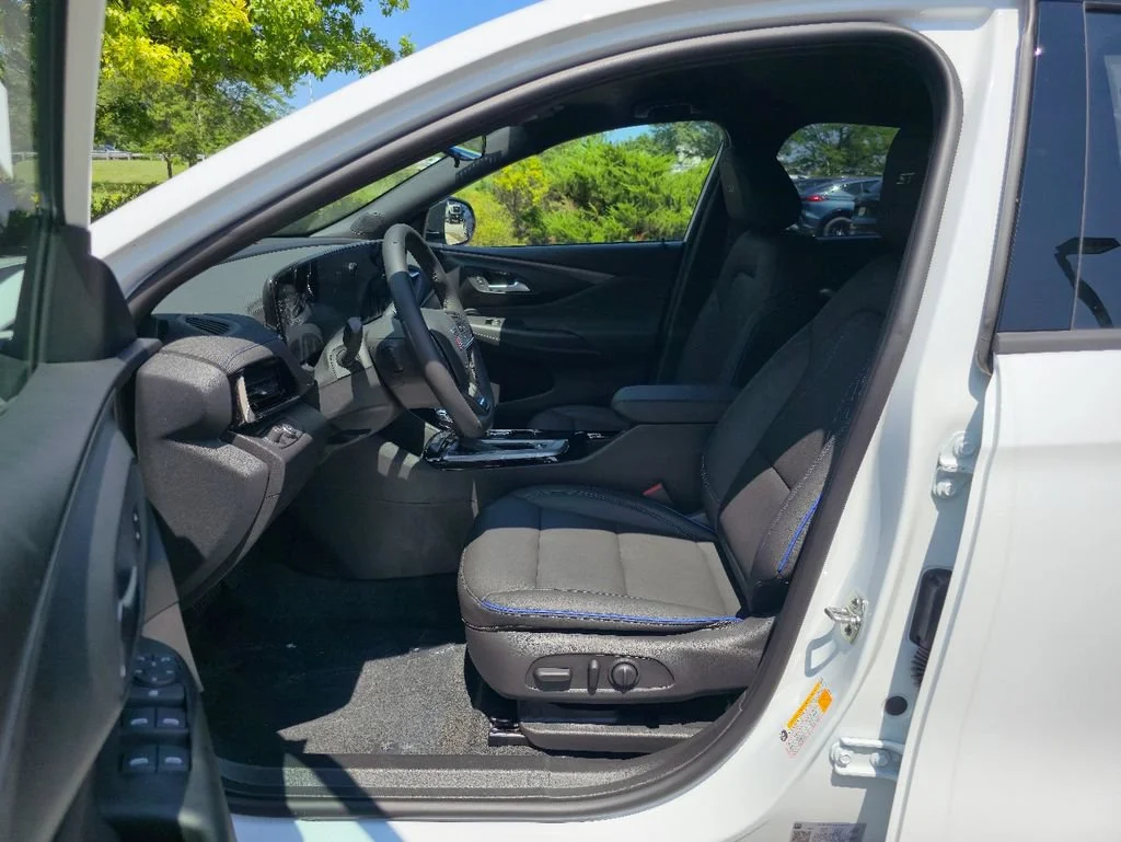 2026 Buick Envista Sport Touring - Photo 21
