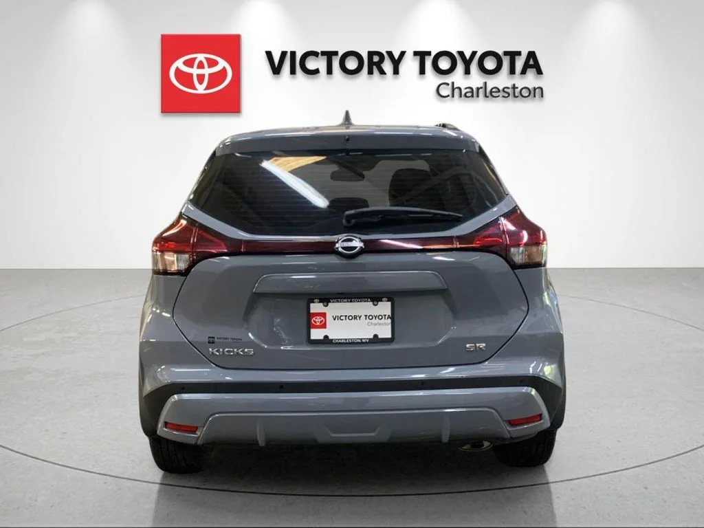 Used 2023 Gray Nissan SR image 4