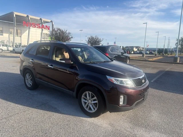 Used 2014 Red Kia LX image 2
