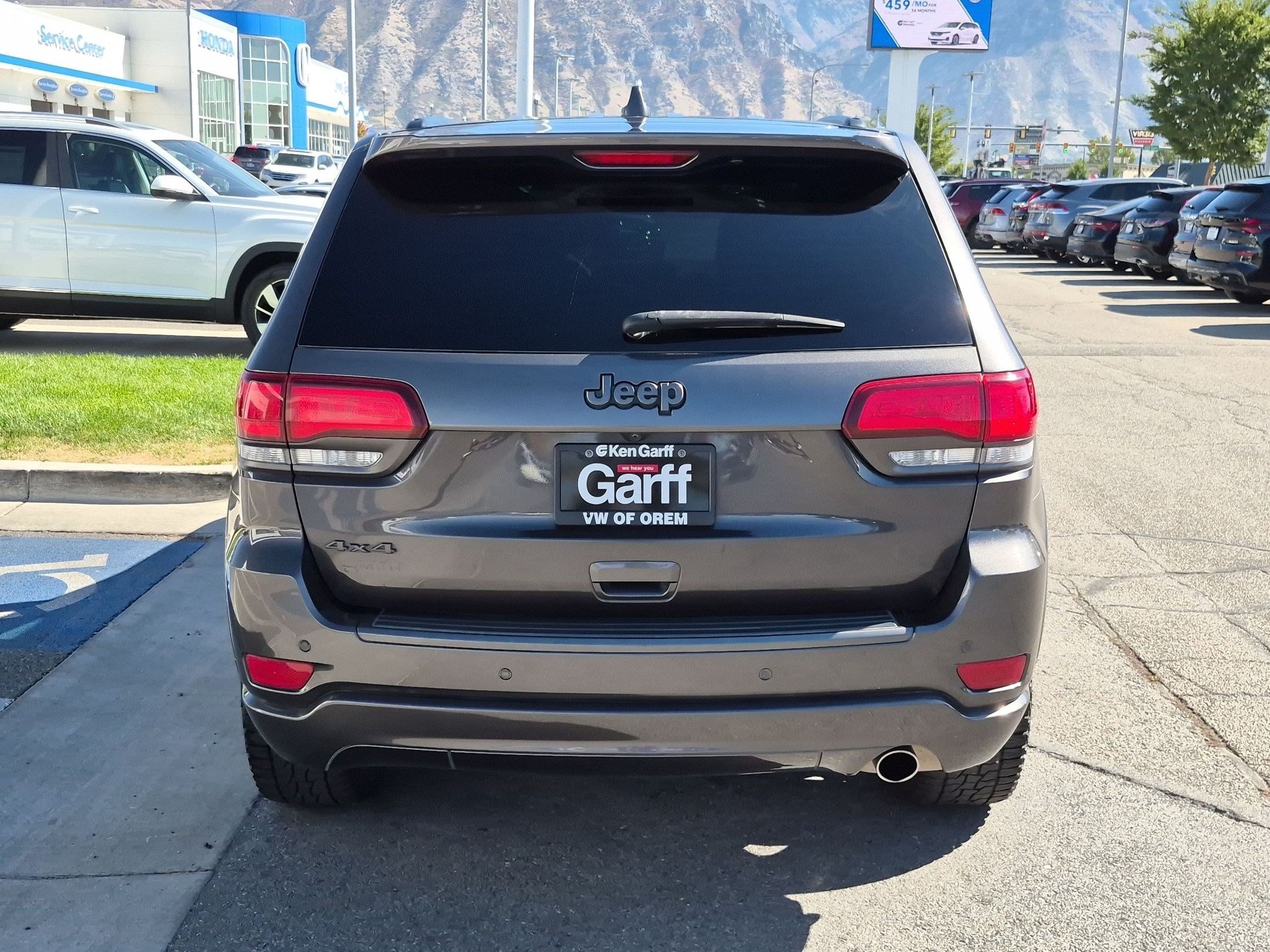 Used 2021 Granite Crystal Metallic Clearcoat Jeep 80th Anniversary image 4
