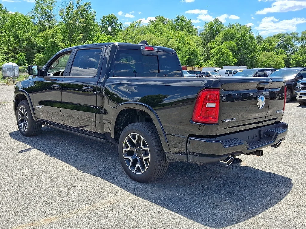 New 2026 Diamond Black Crystal Pearl-Coat Exterior Paint RAM Laramie image 6