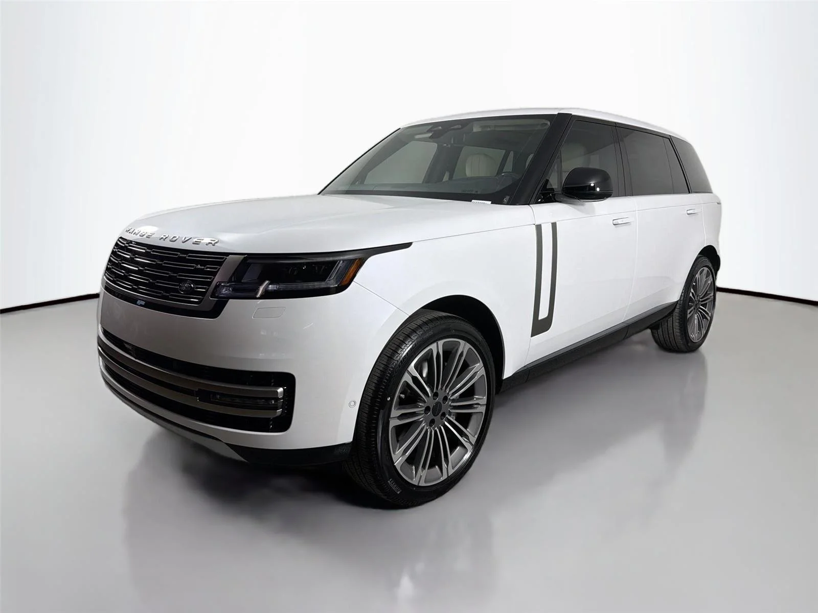 2026 Land Rover Range Rover 3.0 SE LWB 7's photo