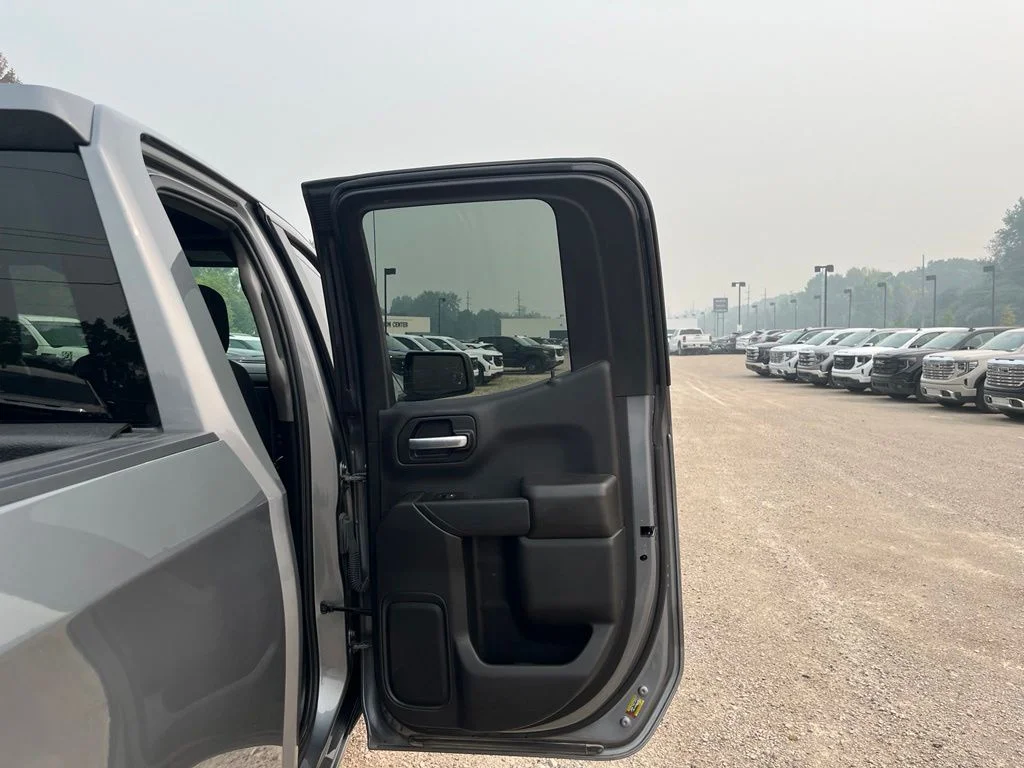 Used 2021 Steel Metallic Chevrolet Custom image 30