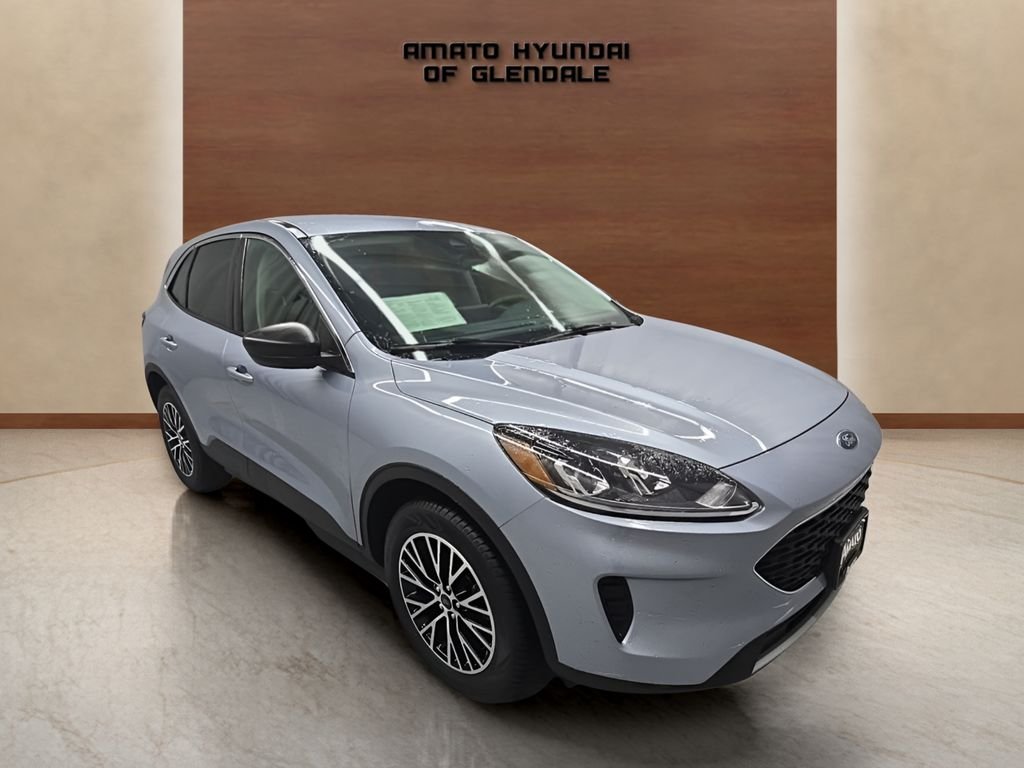 Used 2022 Blue Ford SE image 8