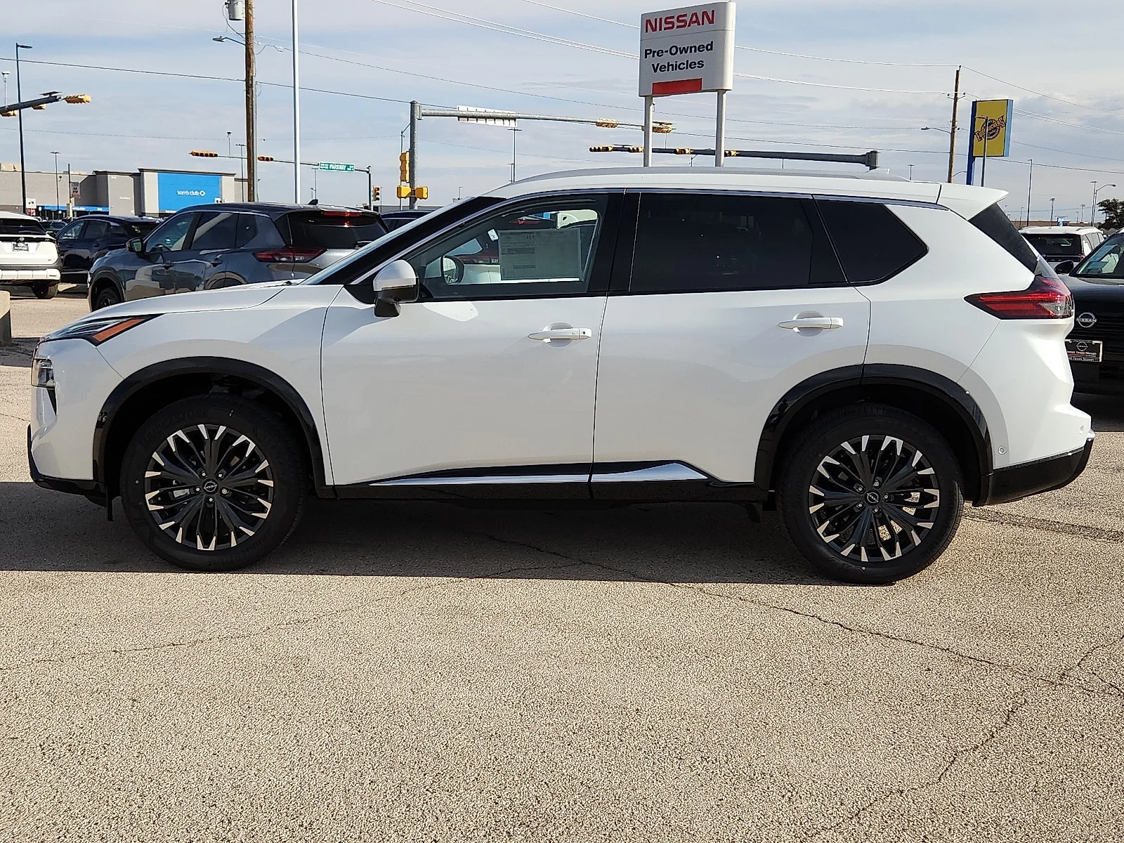 New 2026 QBE Everest WH Nissan Platinum All-Wheel Drive image 2