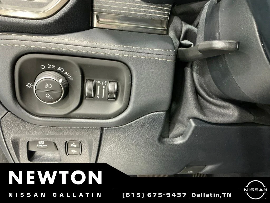 Used 2020 Bright White Clearcoat Ram Limited image 54