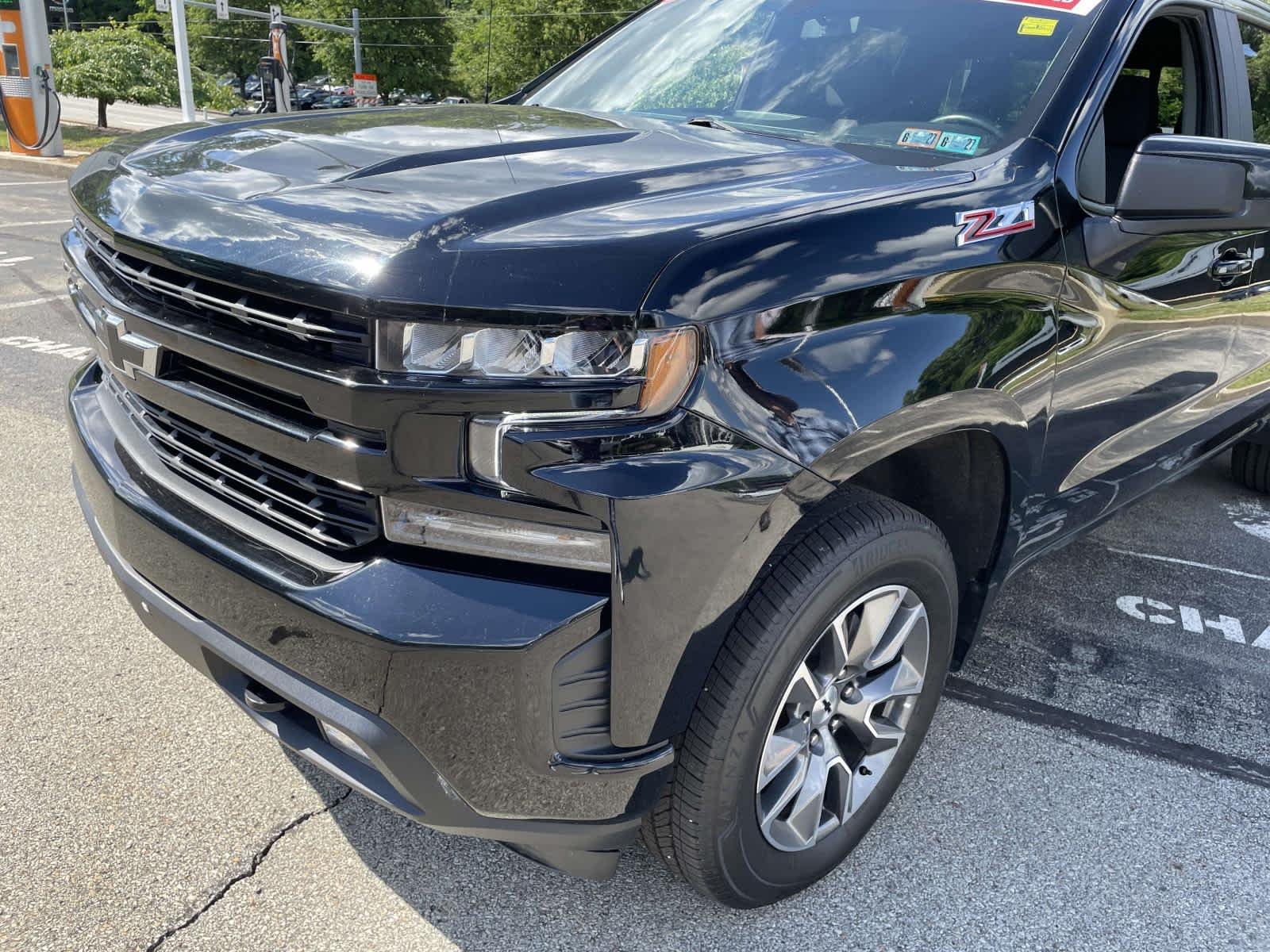 Used 2021 BLACK Chevrolet RST image 18