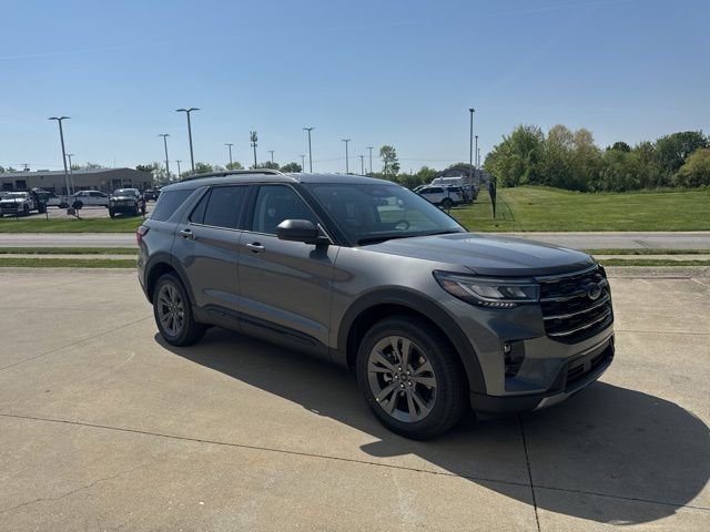 New 2026 Carbonized Gray Metallic Ford Active image 3