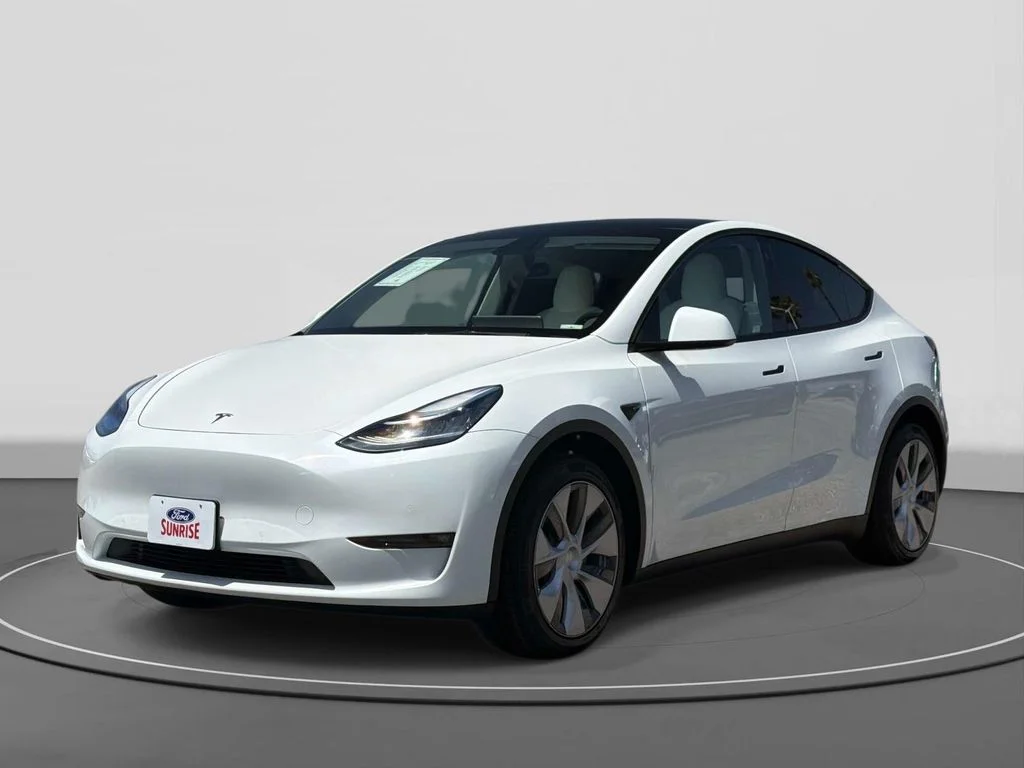 2021 Tesla Model Y Long Range Dual Motor All-Wheel Drive's photo