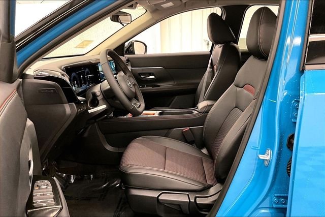 New 2026 Arctic Ice Blue Metallic with Super Black Roof Nissan SR image 10