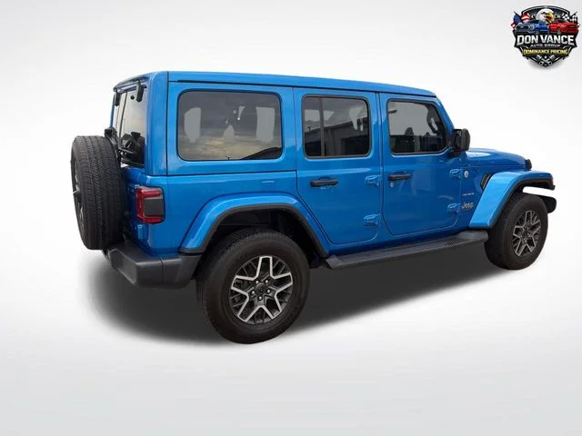 Used 2024 Blue Jeep Sahara image 5