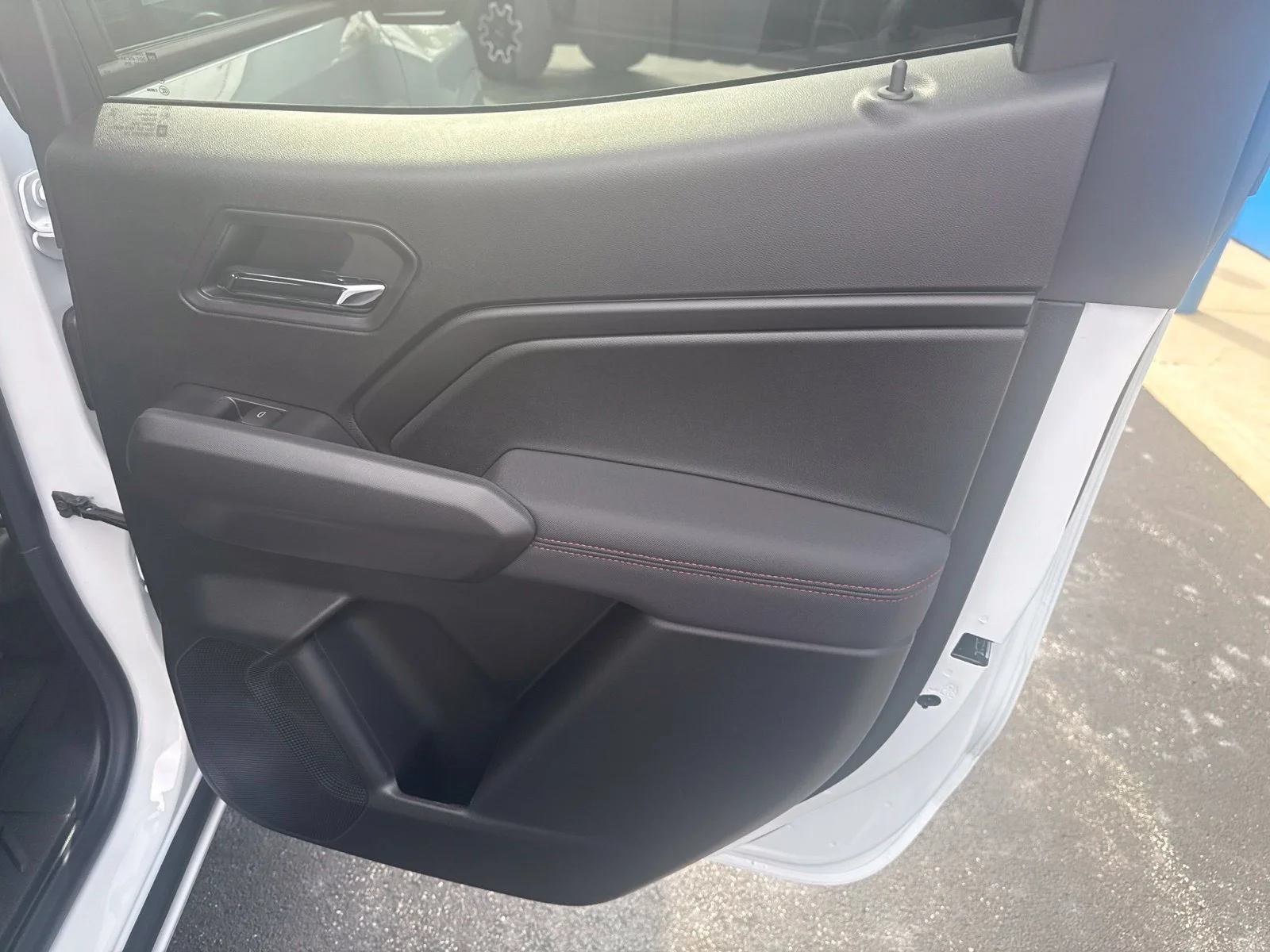 2026 Chevrolet Colorado Z71 - Photo 18