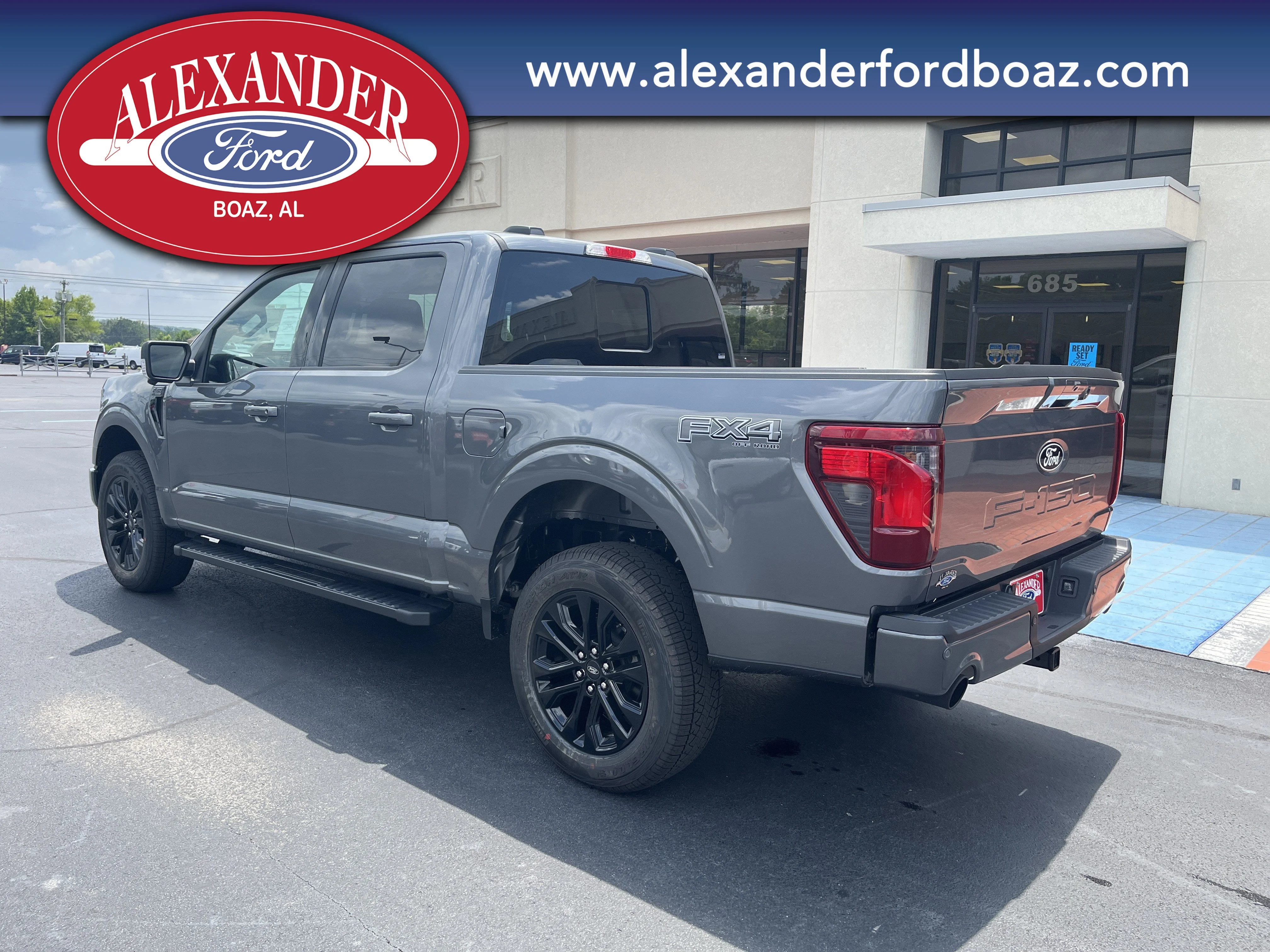 New 2026 Carbonized Gray Metallic Ford XLT image 2