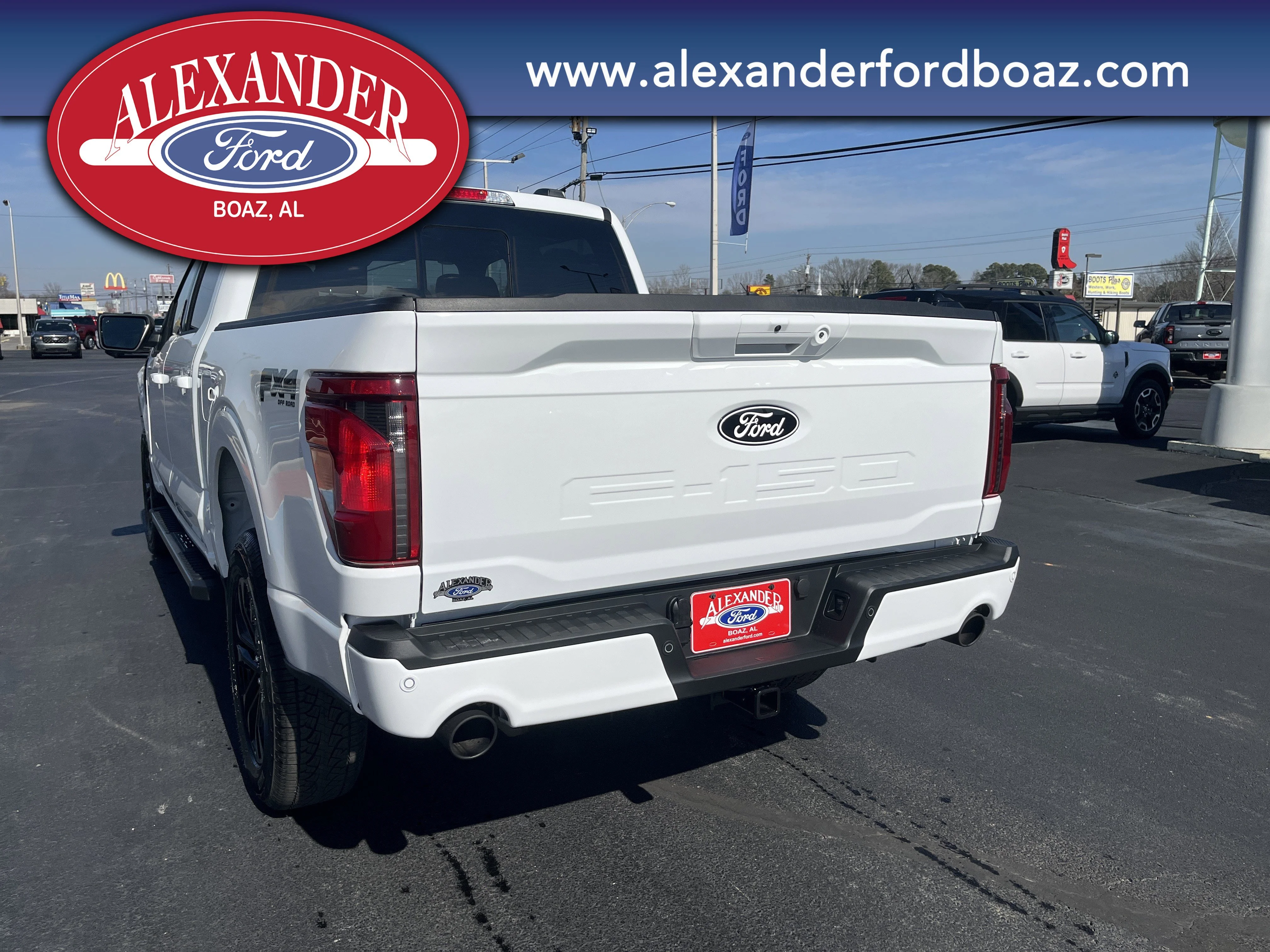 New 2026 Oxford White Ford XLT image 6