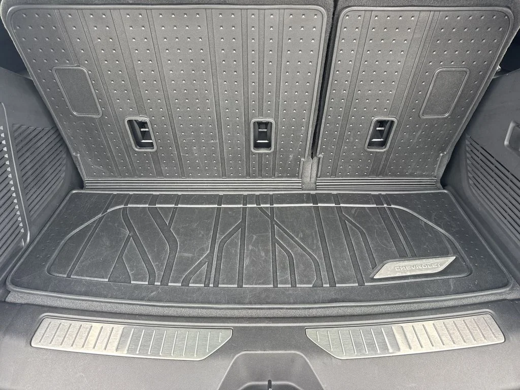 Used 2023 Gray Chevrolet Premier image 18