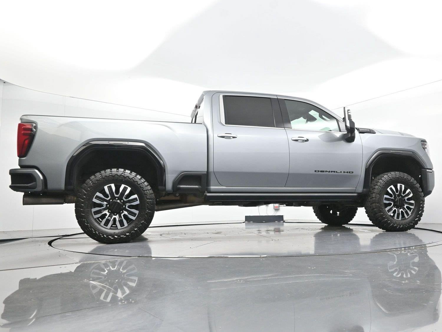 Used 2024 Sterling Metallic GMC Denali Ultimate image 53