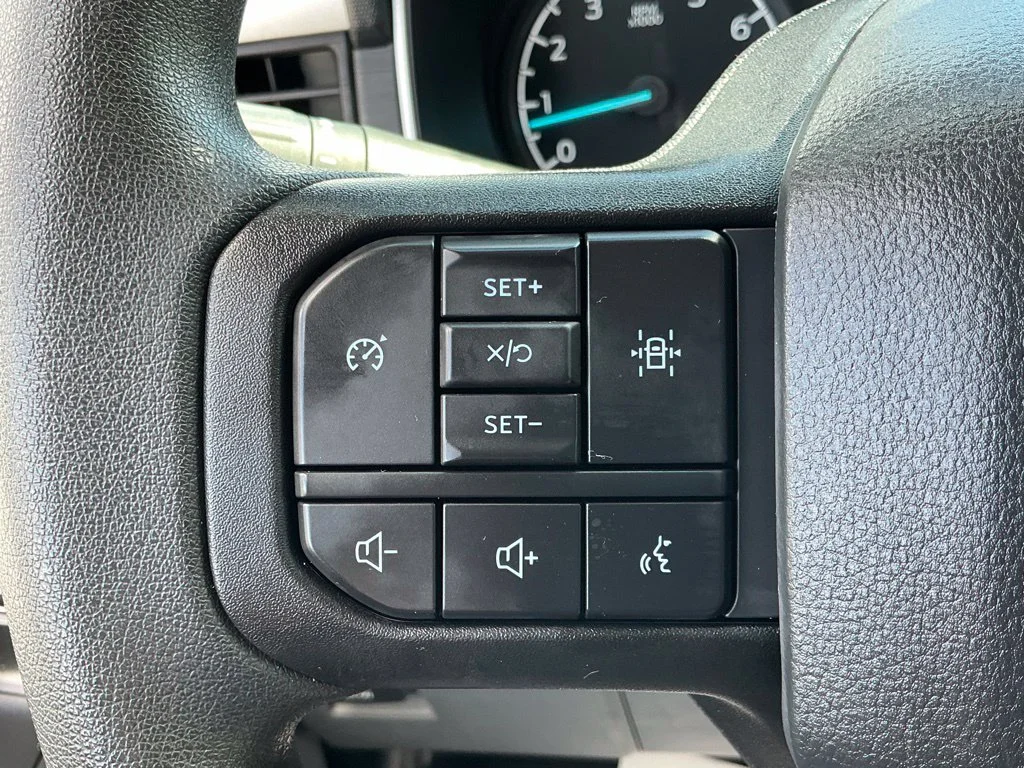 Used 2022 White Ford XL image 26