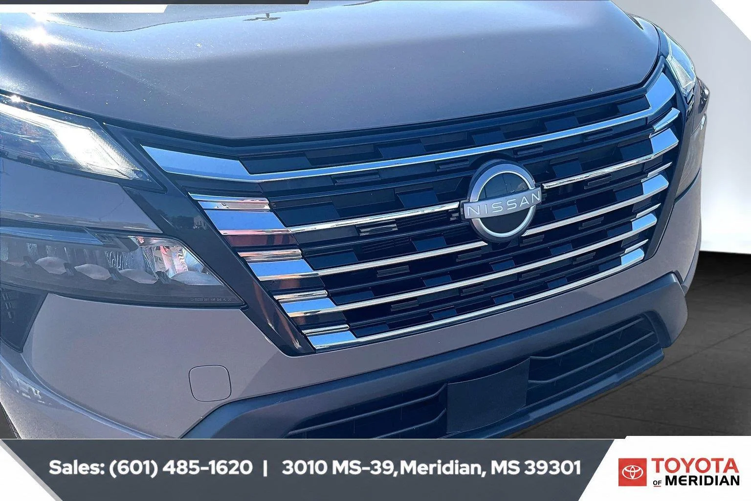 Used 2025 Baja Storm Metallic Nissan SV image 21