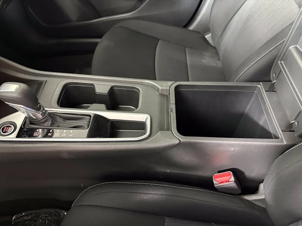 Used 2022 White Nissan SV image 26