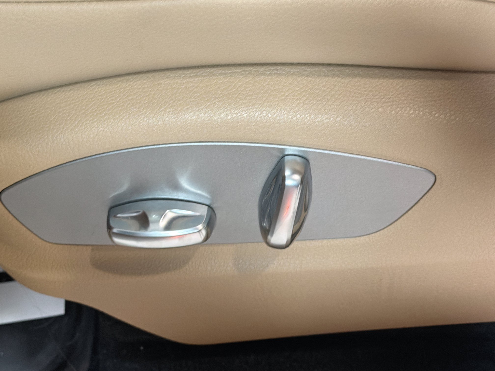 Certified Used 2026 White Porsche  image 25