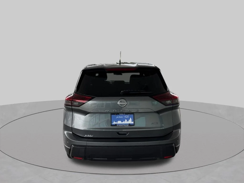 Used 2025 Gray Nissan SV image 7