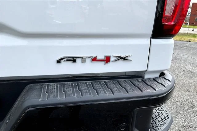 New 2026 Summit White GMC AT4X image 9