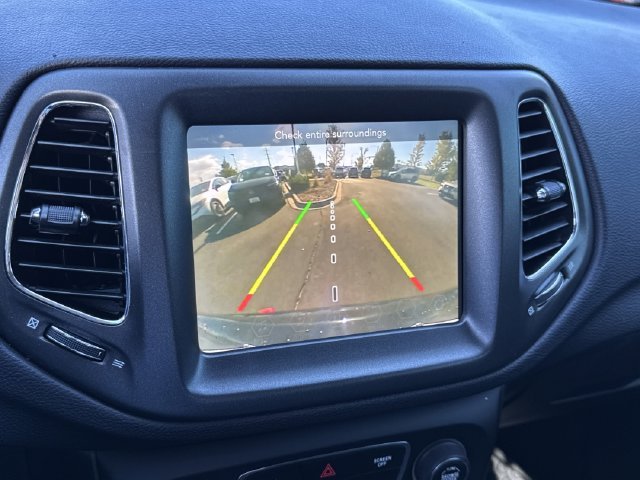 Used 2018 Black Jeep Trailhawk image 32