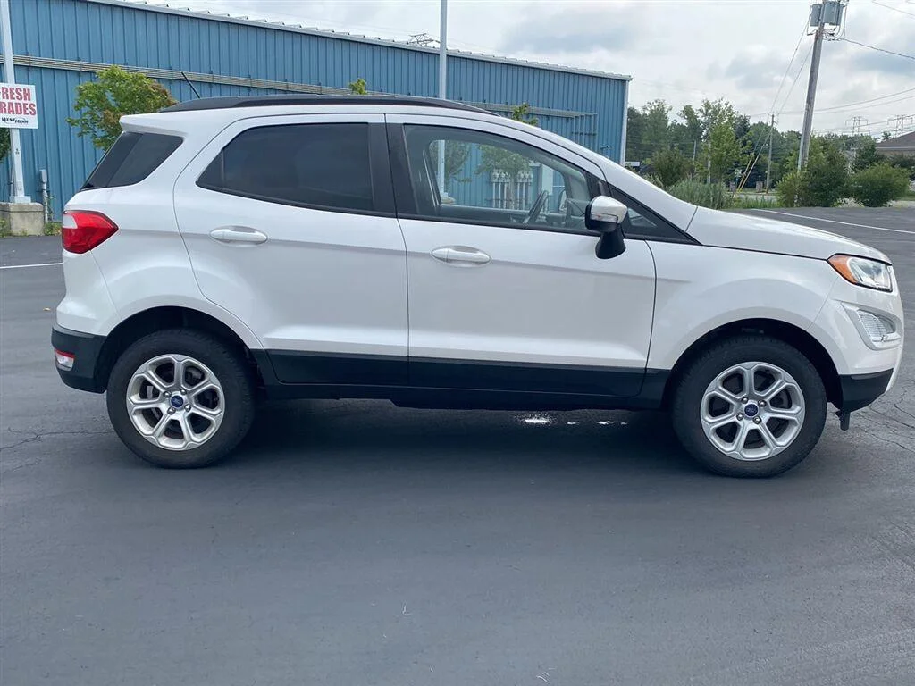 Used 2020 White Platinum Metallic Tri-Coat Ford SE image 12