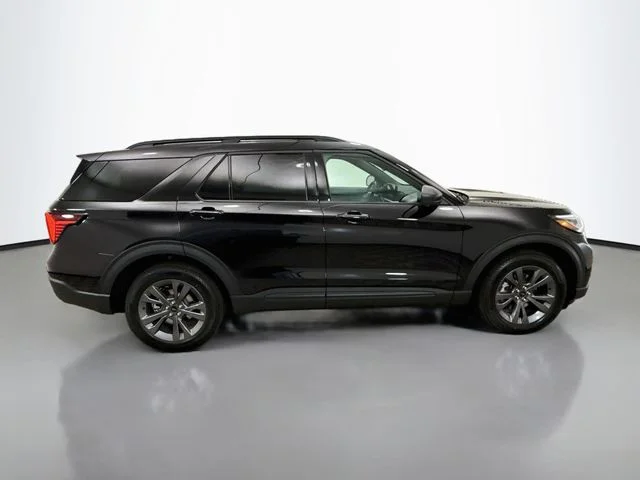 New 2027 Agate Black Metallic Ford Active image 8