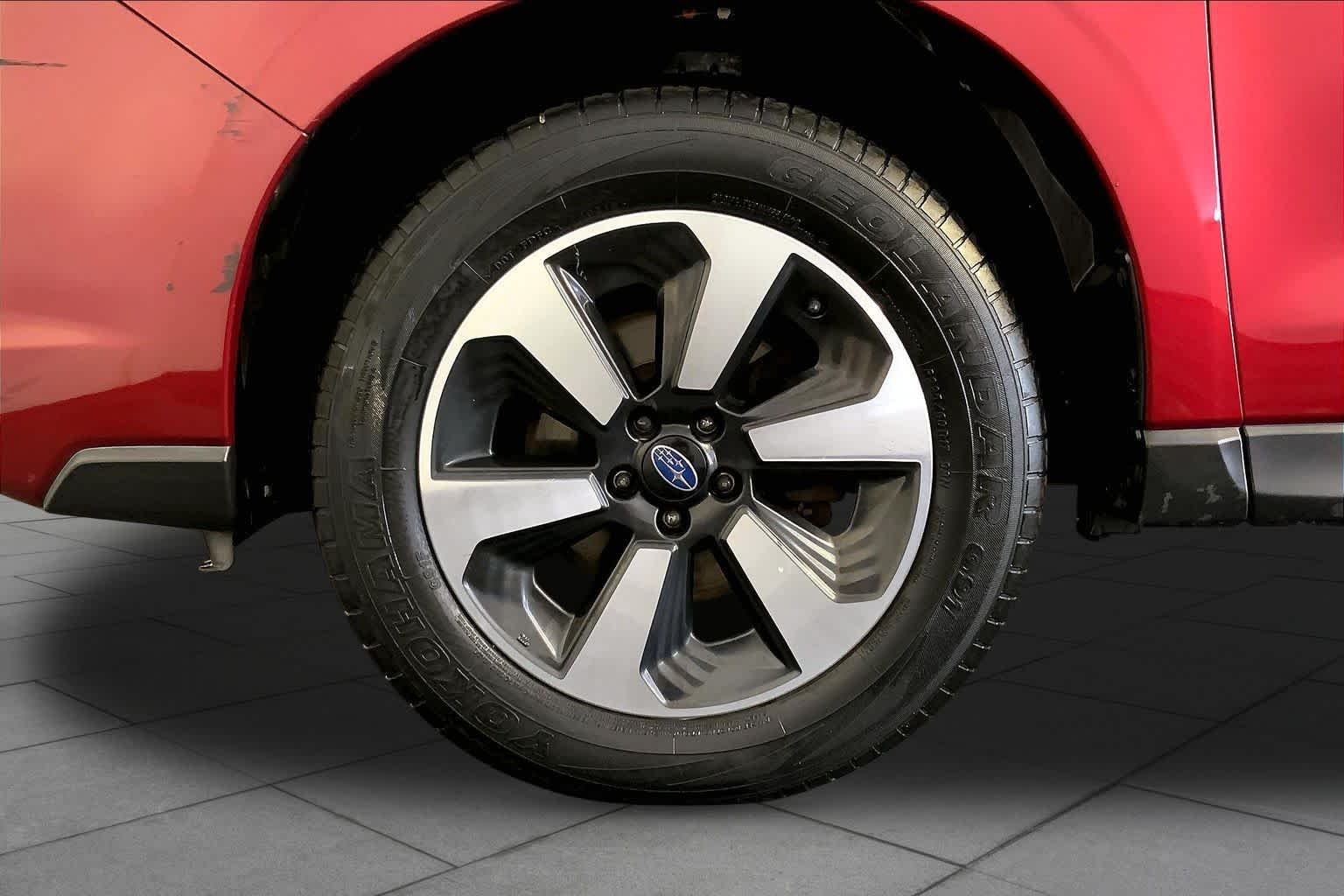 Used 2018 Venetian Red Pearl Subaru  image 11