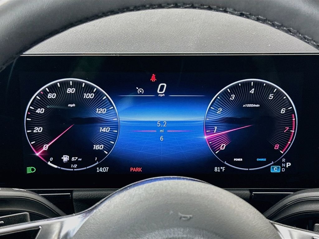 New 2026 Polar White Mercedes-Benz GLA 250 image 12