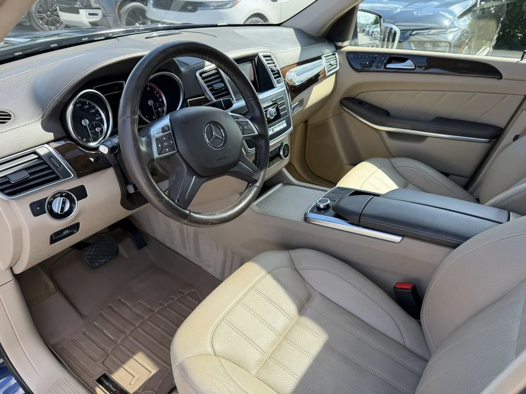 Used 2014  Mercedes-Benz 4MATIC® image 8