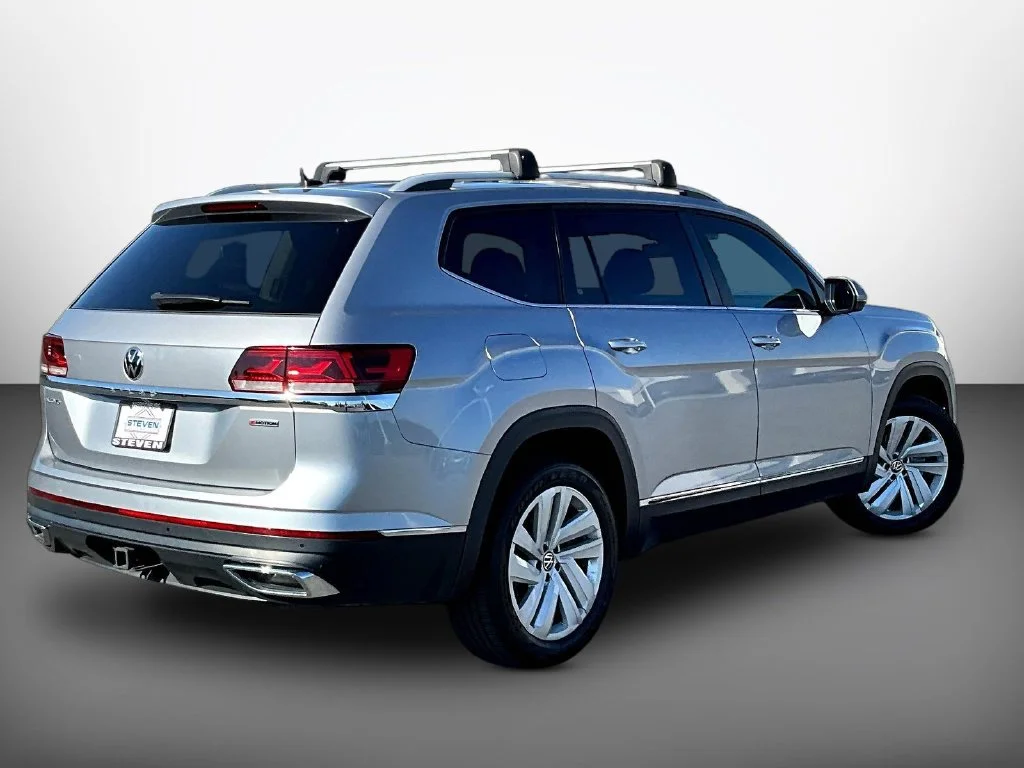 Used 2021 Pyrite Silver Metallic Volkswagen SEL image 6