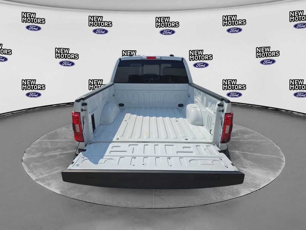 Used 2023 Oxford White Ford XLT image 15