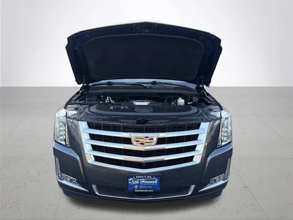 Used 2019 Gray Cadillac Premium Luxury image 4