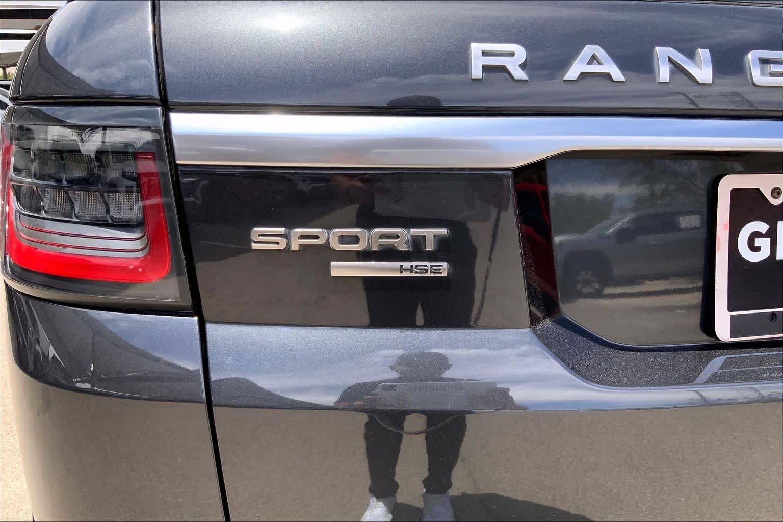 Used 2019 Borealis Black Metallic Land Rover HSE image 10