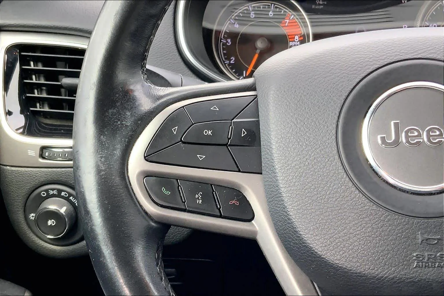 Used 2019 Diamond Black Crystal Pearlcoat Jeep Limited image 23