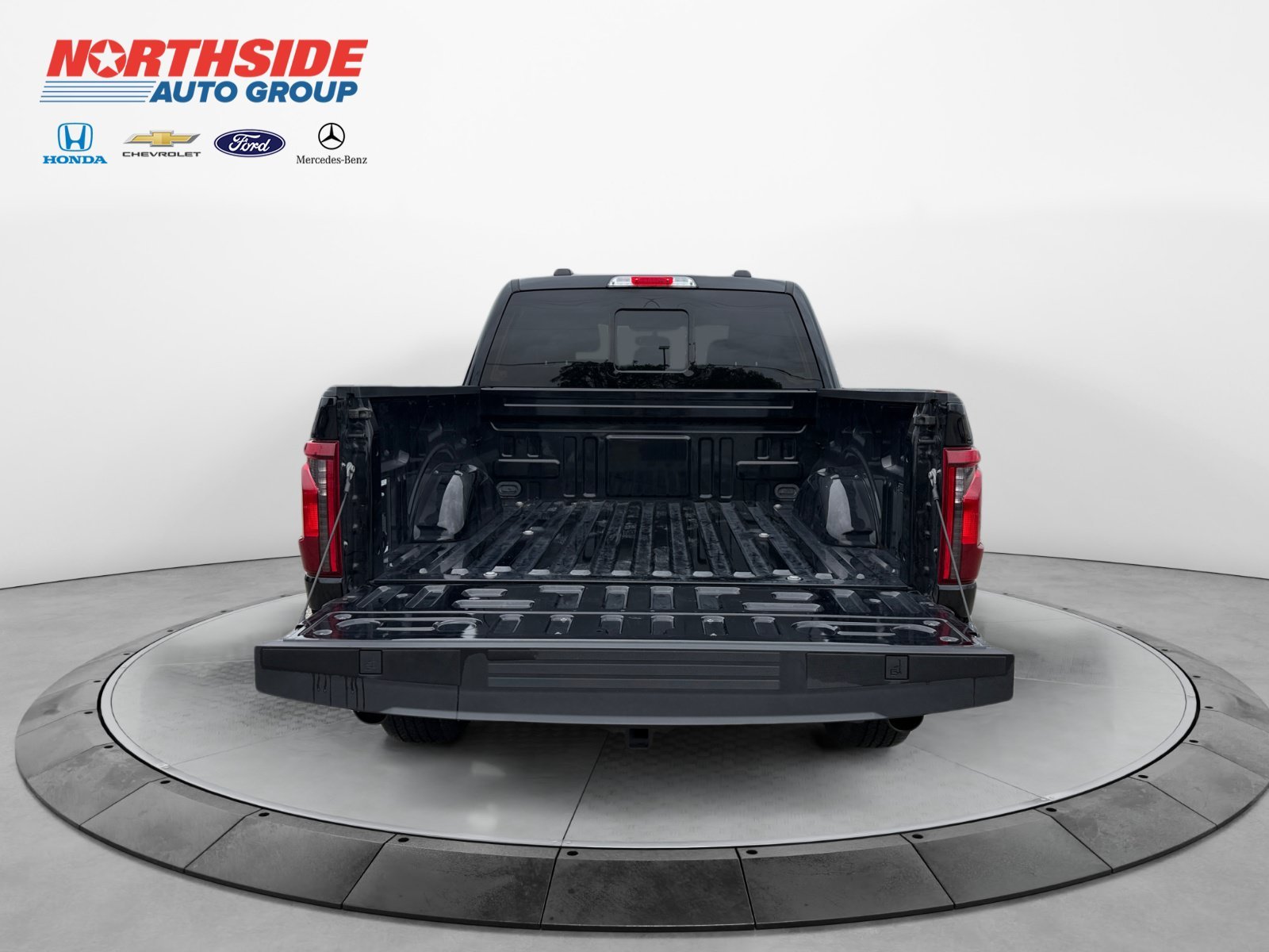 Certified Used 2024 Agate Black Metallic Ford XLT image 19